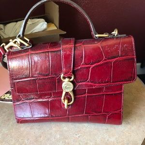 Like New Dooney & Bourke Claire Satchel